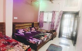 Deviksha Home Stay